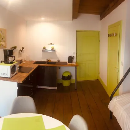 Au Tour Du Monde Apartment